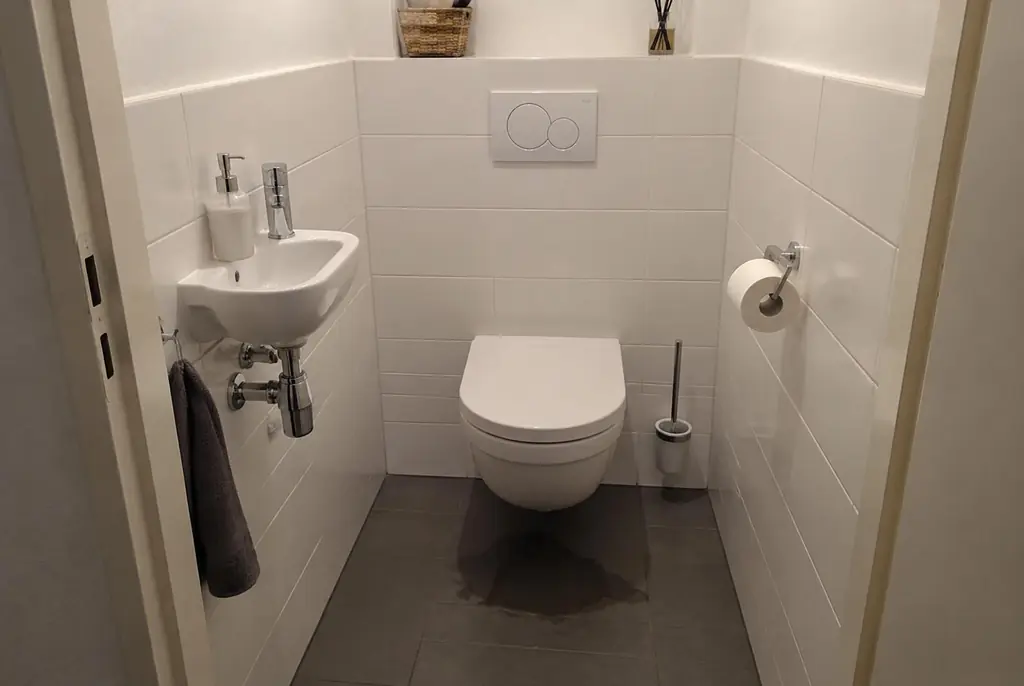 Lekdetectie Olst – natte vloer bij een toilet